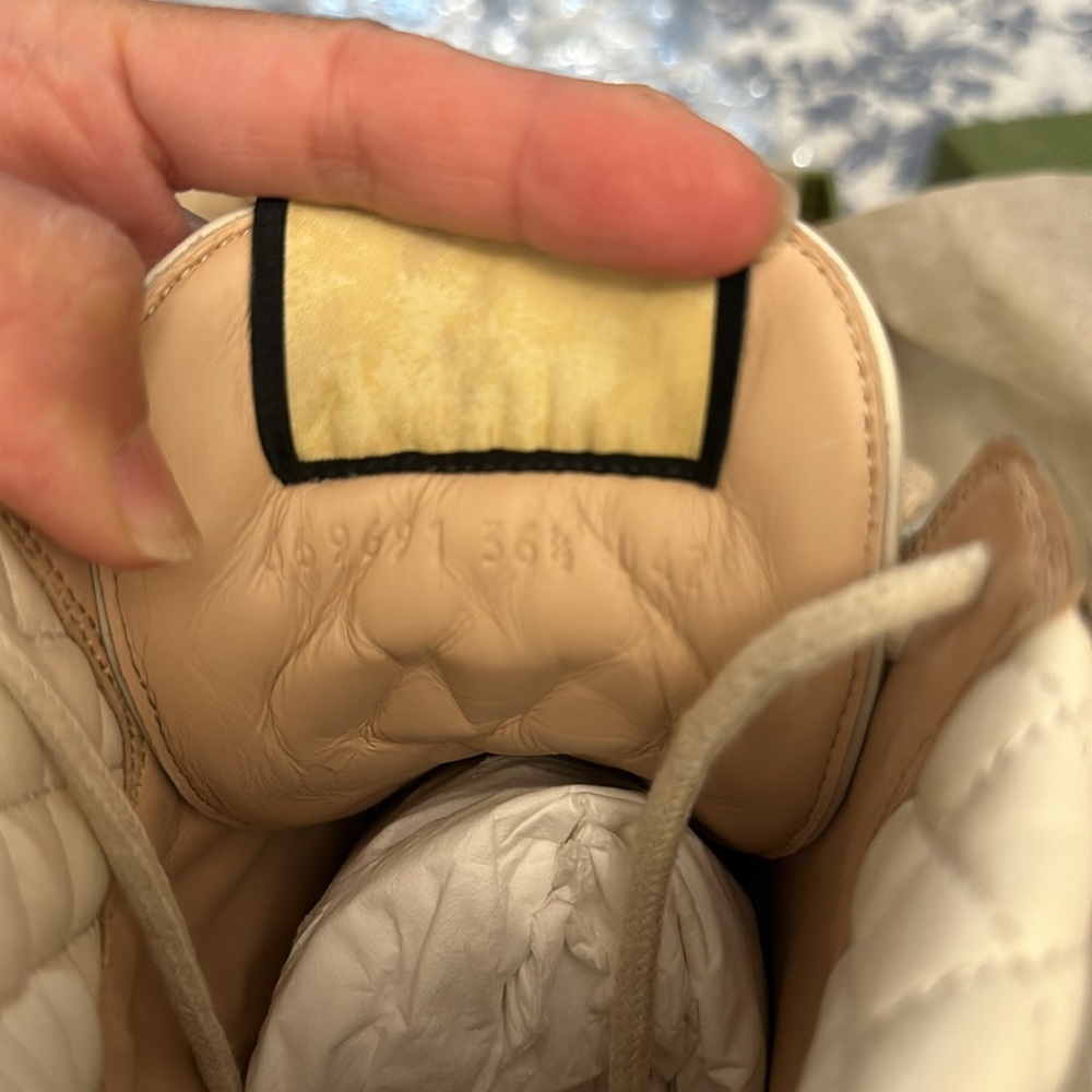 Gucci boots (used like new) worn just once - Picture 4 of 4